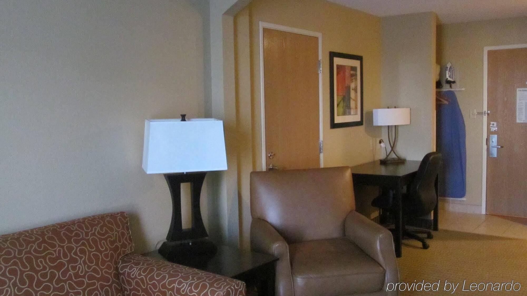 Holiday Inn Express Hotel & Suites Lexington By Ihg Dış mekan fotoğraf