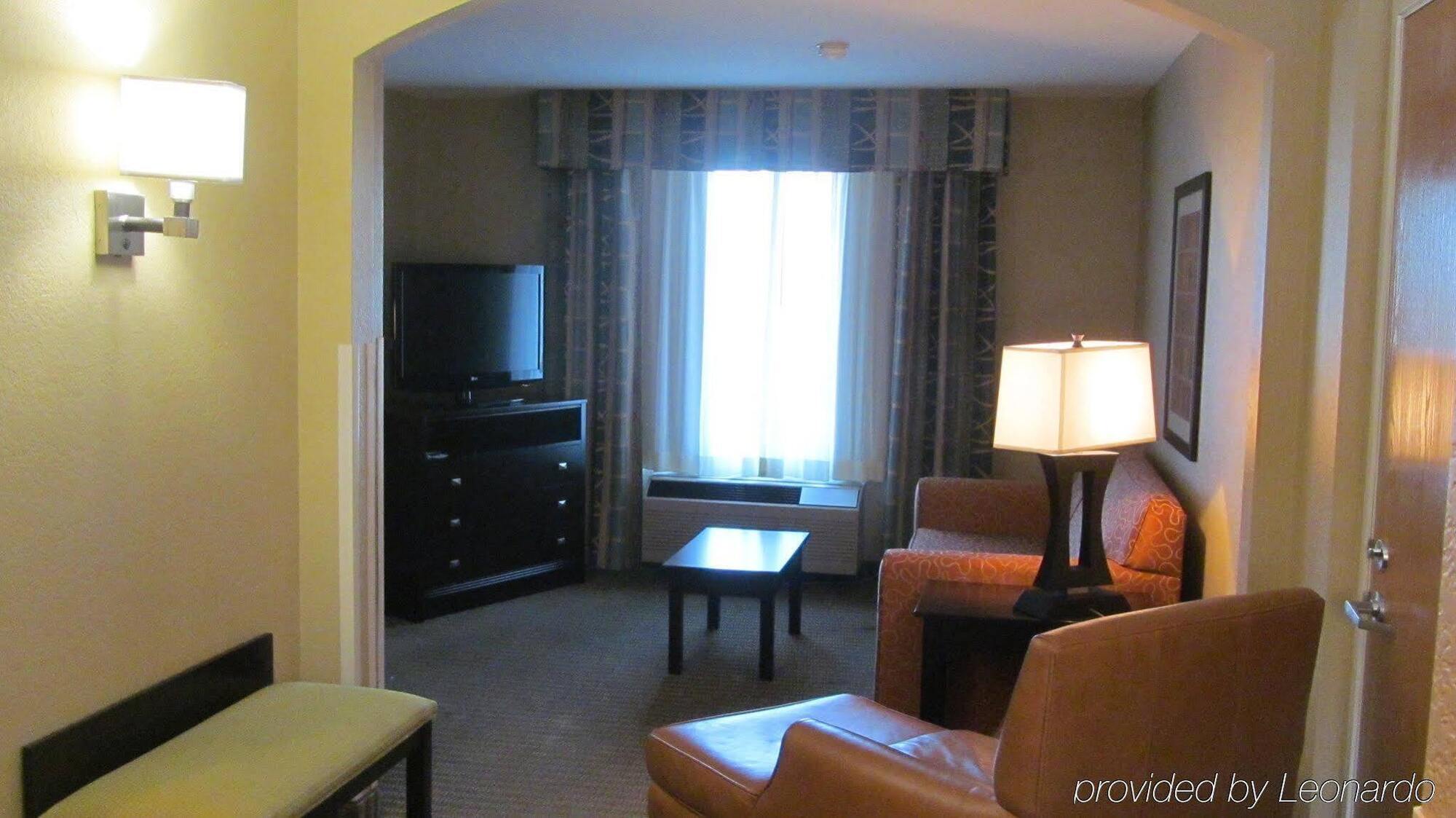 Holiday Inn Express Hotel & Suites Lexington By Ihg Dış mekan fotoğraf